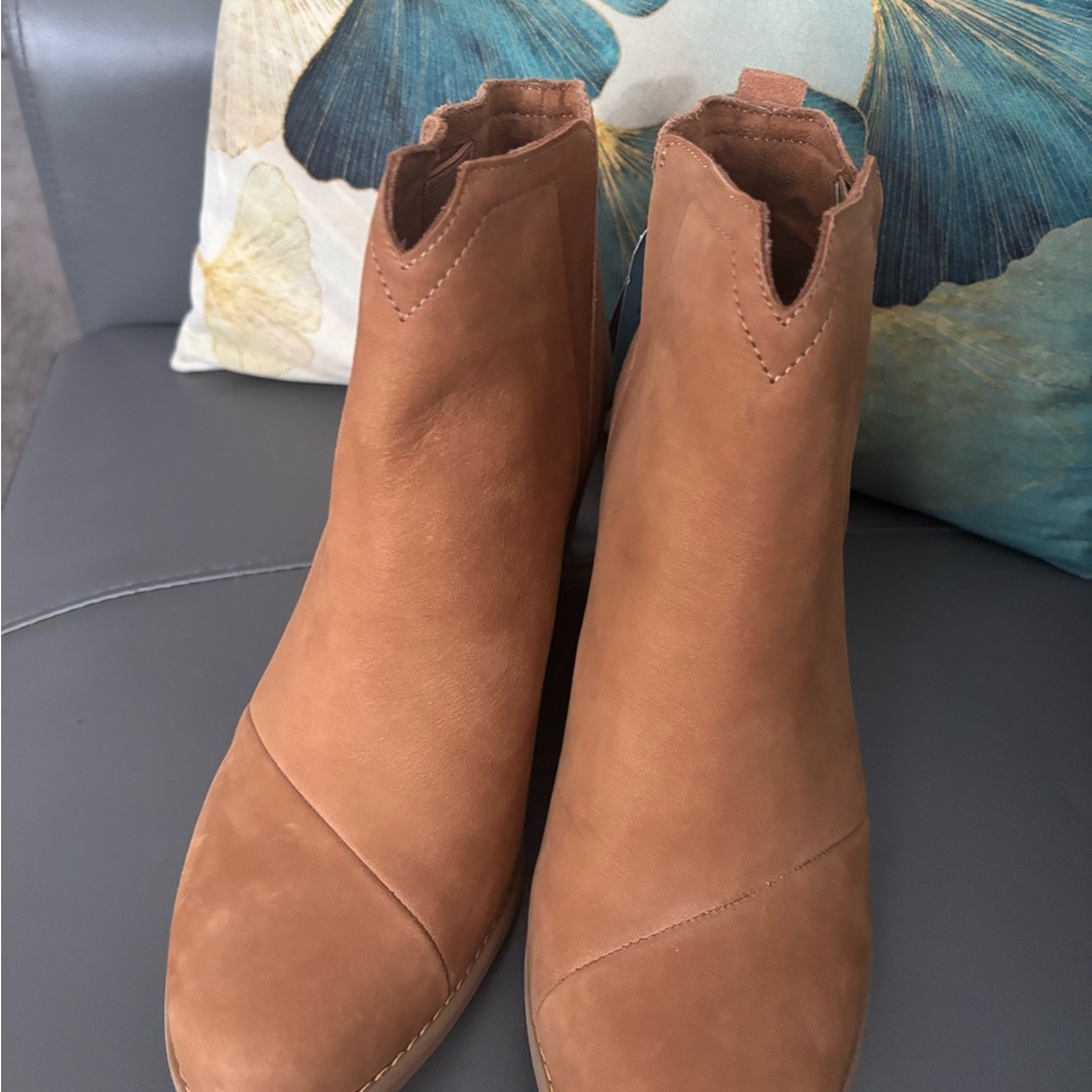 Toms Women's Brown Ankle Booties